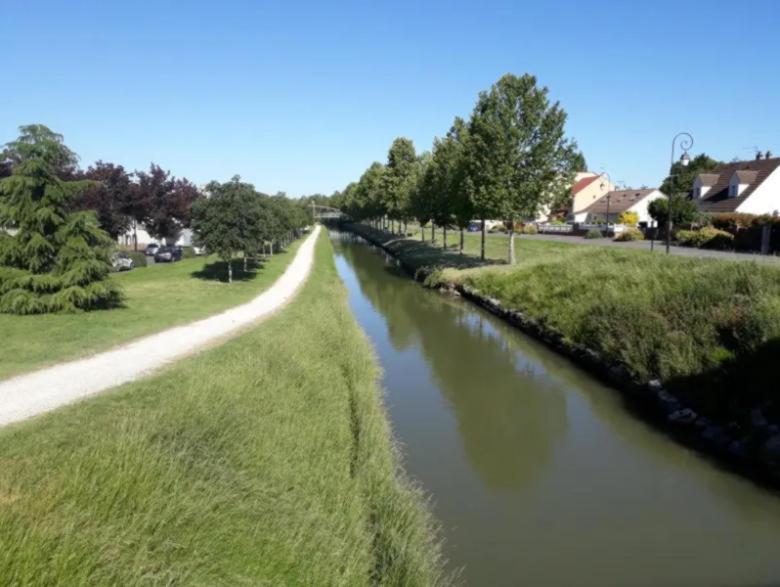 Maison En Location Fresnes Sur Marne Eksteriør bilde